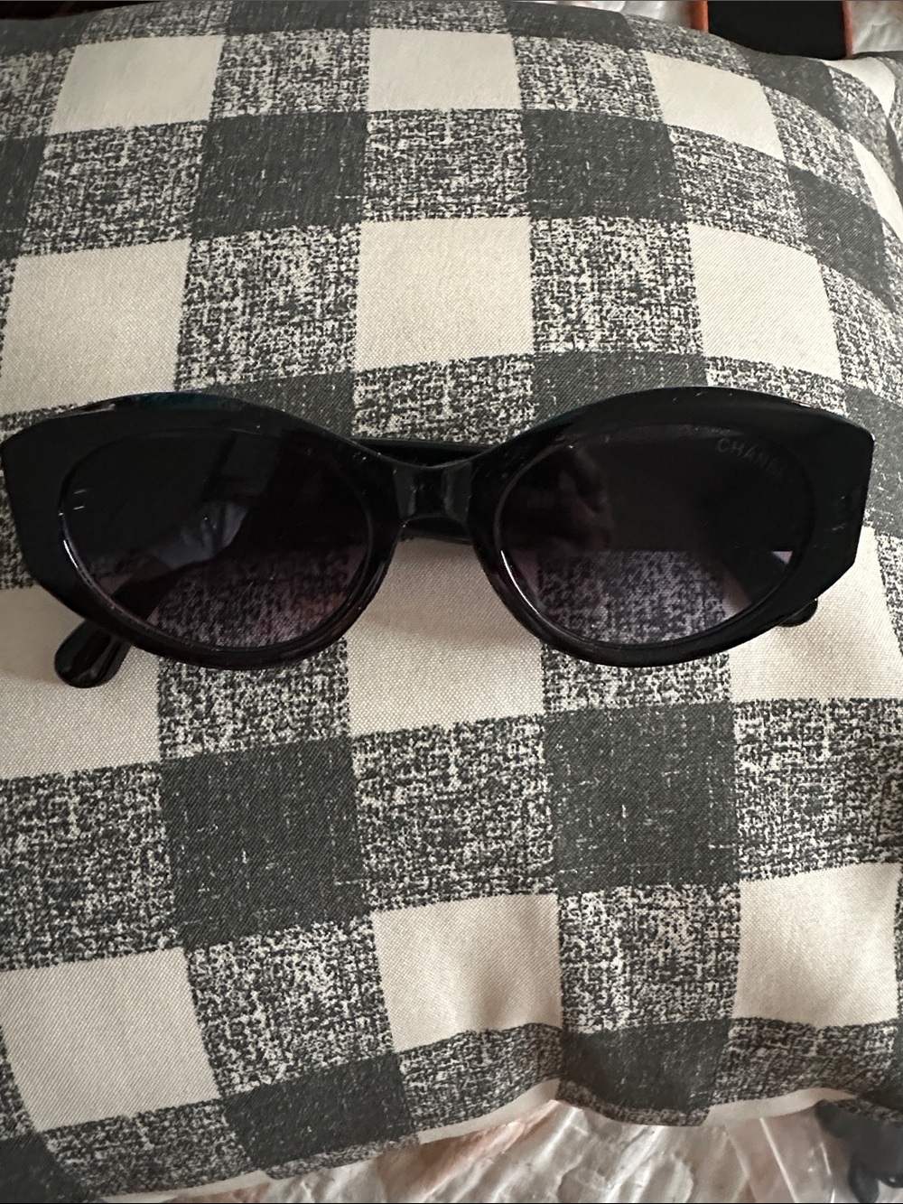 Chic Black Sunglasses inspired